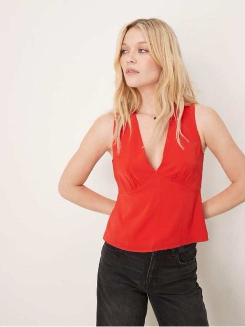 Abercrombie & Fitch Women's Red Plunge Neck Sleeveless Top , sz : large